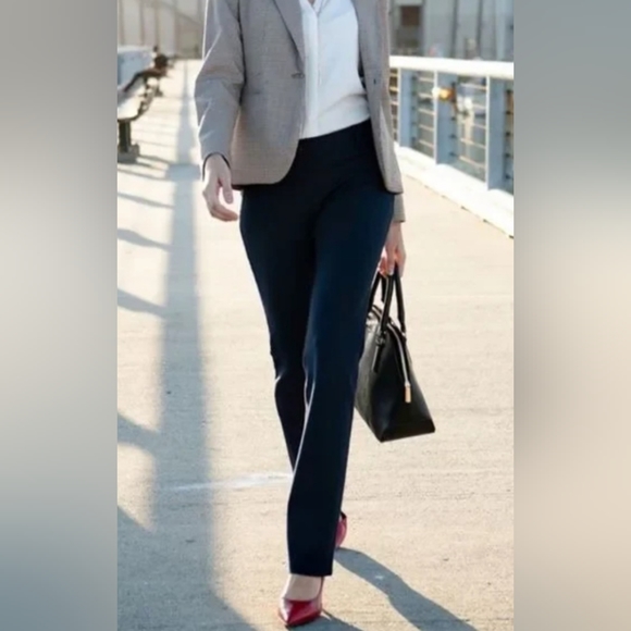 ST. JOHN Sport by Marie Gray  cotton Twill ladies trousers - Picture 3 of 9